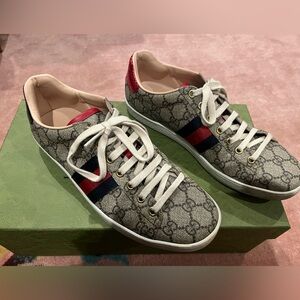 Gucci Sneakers size 38.5